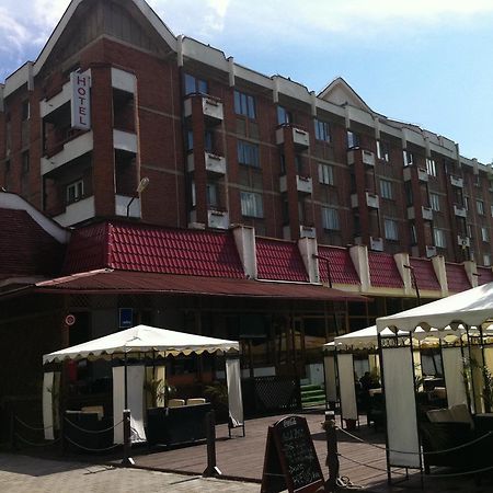 Petrosani Camere De Inchiriat - Hotel Petroshani Srl Petroşani Exterior foto